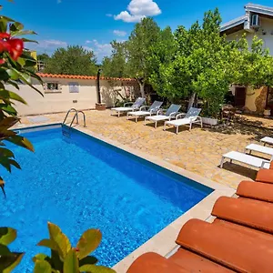  Ferienhaus Olive House Kroatien